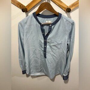 🌟Vince. 🌟 Blue quarter Button down Blouse - Small